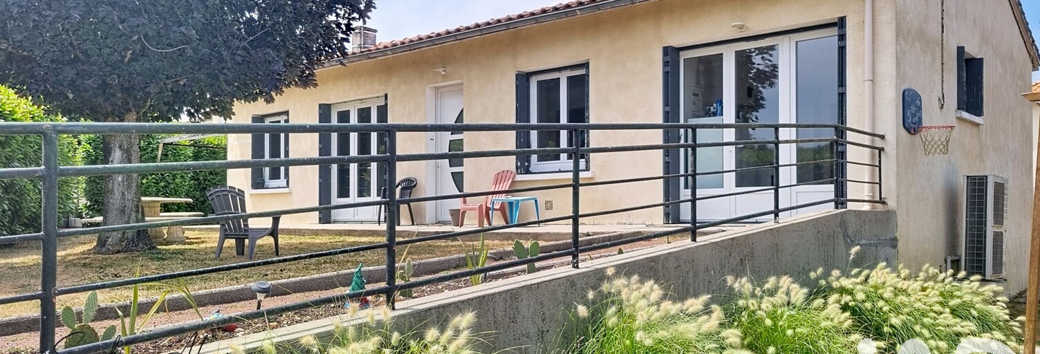 Maison 5 Pièces 98 m² à vendre à Réaux-sur-Trèfle (17500)