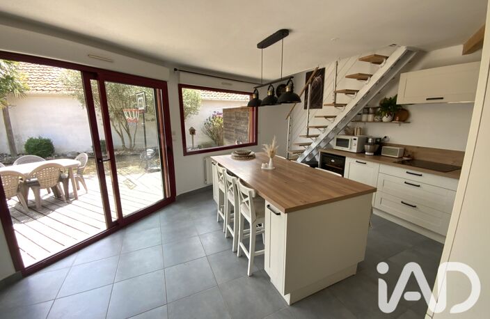 Vente Maison/villa 8 pièces — photo 2