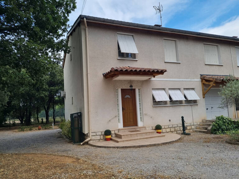 MAISON avec terrain et garage — photo 1