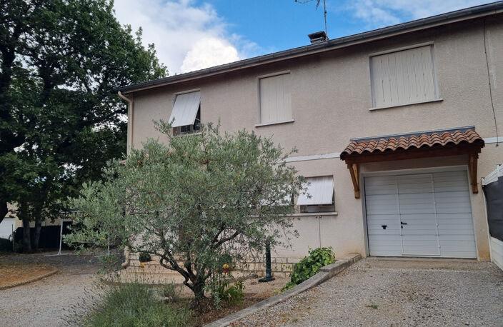 MAISON avec terrain et garage — photo 3