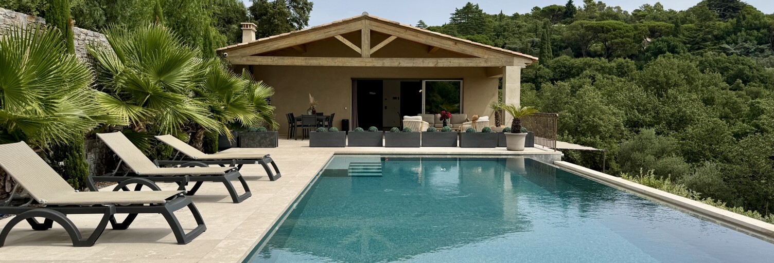 Maison 13 Pièces 250 m² à vendre à La Garde-Freinet (83680)