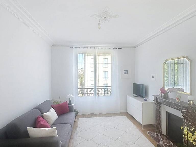 Superbe appartement au 1er étage d'une maison de maître — photo 1