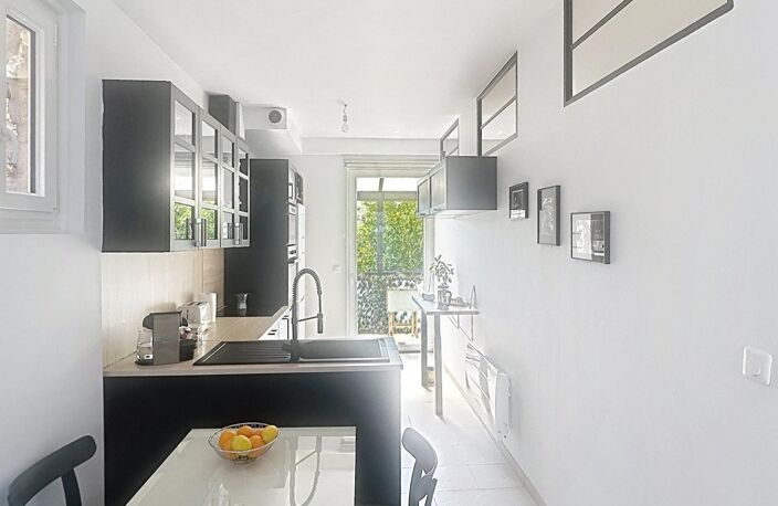 Superbe appartement au 1er étage d'une maison de maître — photo 4