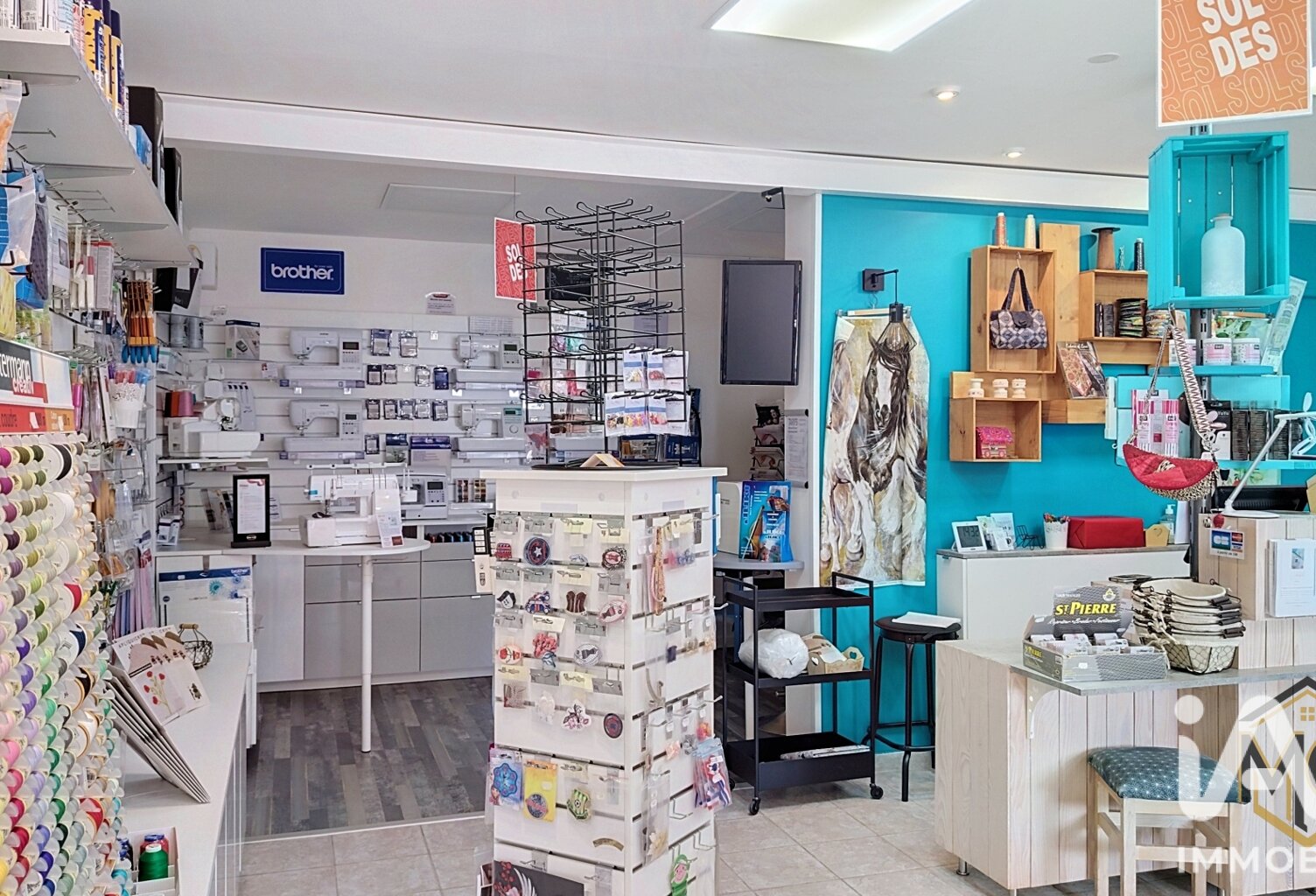 Vente Divers Commerces 129 m&sup2; — photo 1