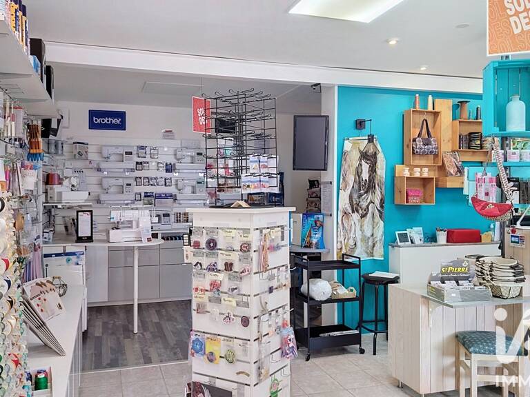Vente Divers Commerces 129 m&sup2; — photo 1