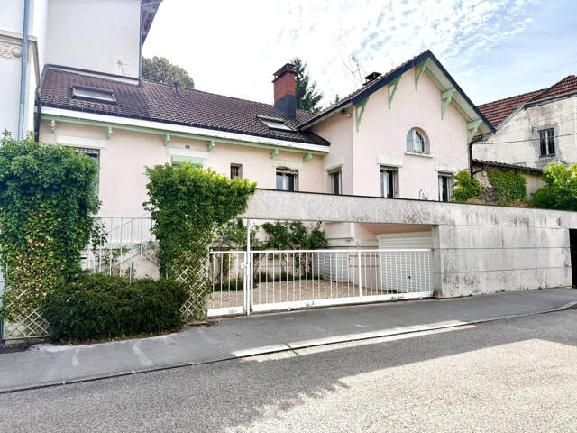Vente jolie villa sur terrain de 602 m2 avec petite dépendan — photo du bien