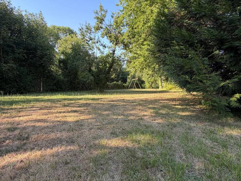 Terrain à bâtir plat et arboré de 470m2 — photo 1