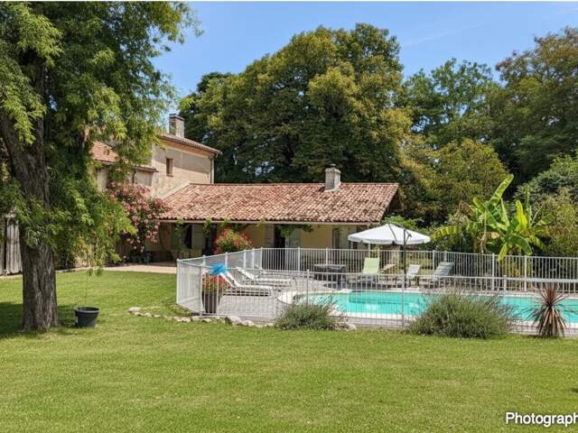 Maison 5 chambres et bureau avec piscine — photo du bien