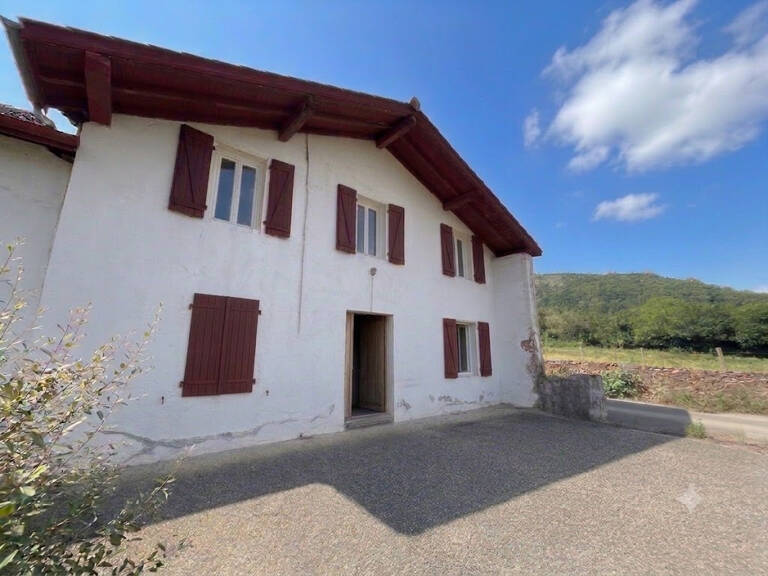 Maison de village à rénover avec jardin et dépendance — photo 1