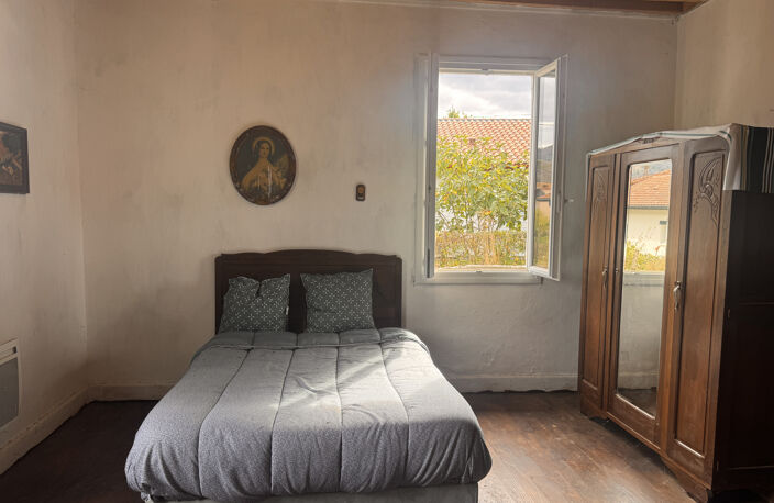 Maison de village à rénover avec jardin et dépendance — photo 5