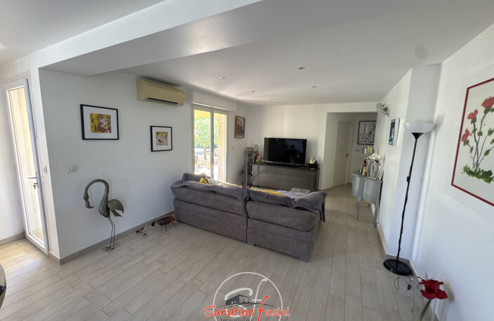 Plan de Carros villa composée de deux appartements. — photo 3