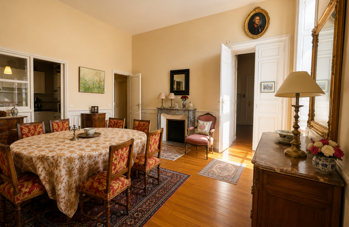 BOURGES HYPERCENTRE -- RARE APPARTEMENT DANS UN HÔTEL PARTICU — photo 2