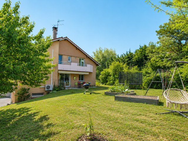 Maison T5 - Meyrié — photo du bien