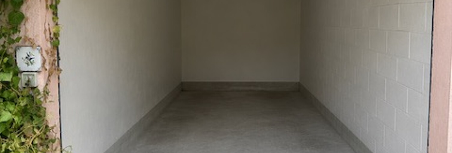 Garage  12 m² à vendre à Six-Fours-les-Plages (83140)