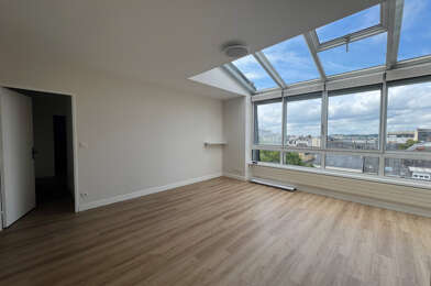 Appartement 5 pièces 1063 €