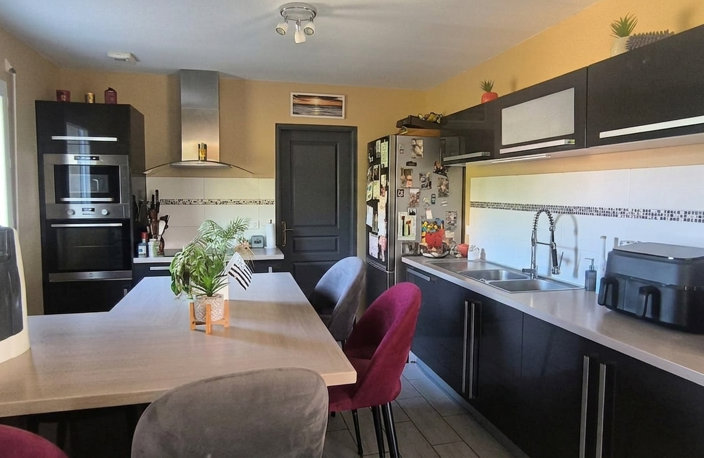 Vente Maison/villa 5 pièces — photo 2