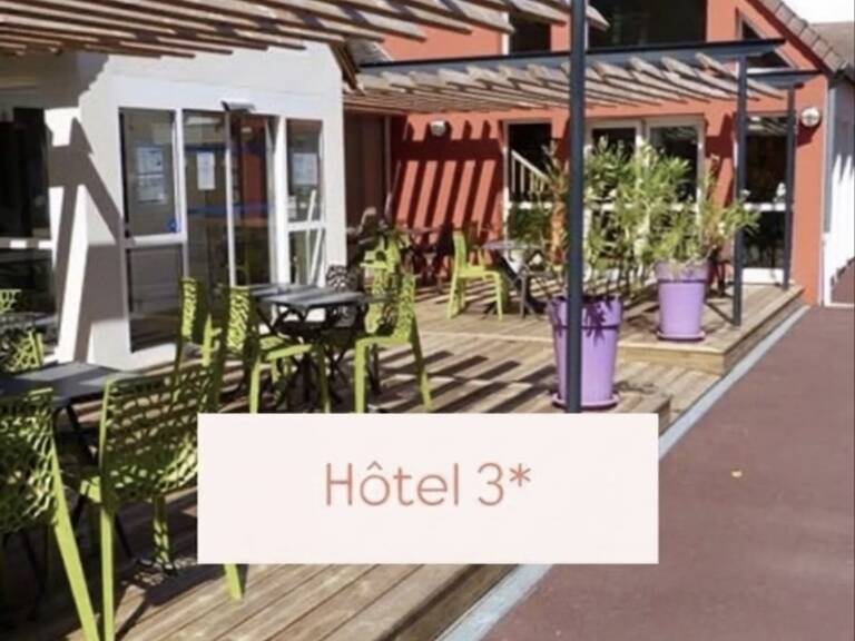 Vente Boutique/Local commercial 3 000 m&sup2; — photo 1