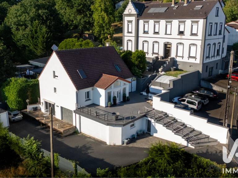 Vente Maison/villa 9 pièces — photo 1
