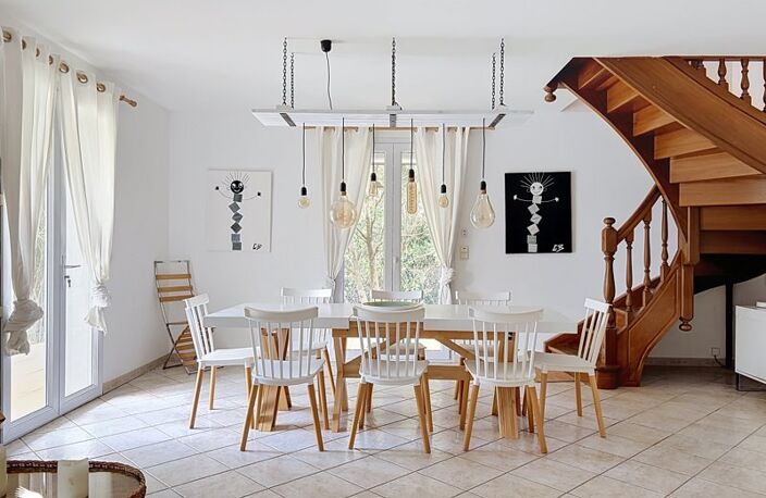 Villa de 6 pièces principales — photo 2