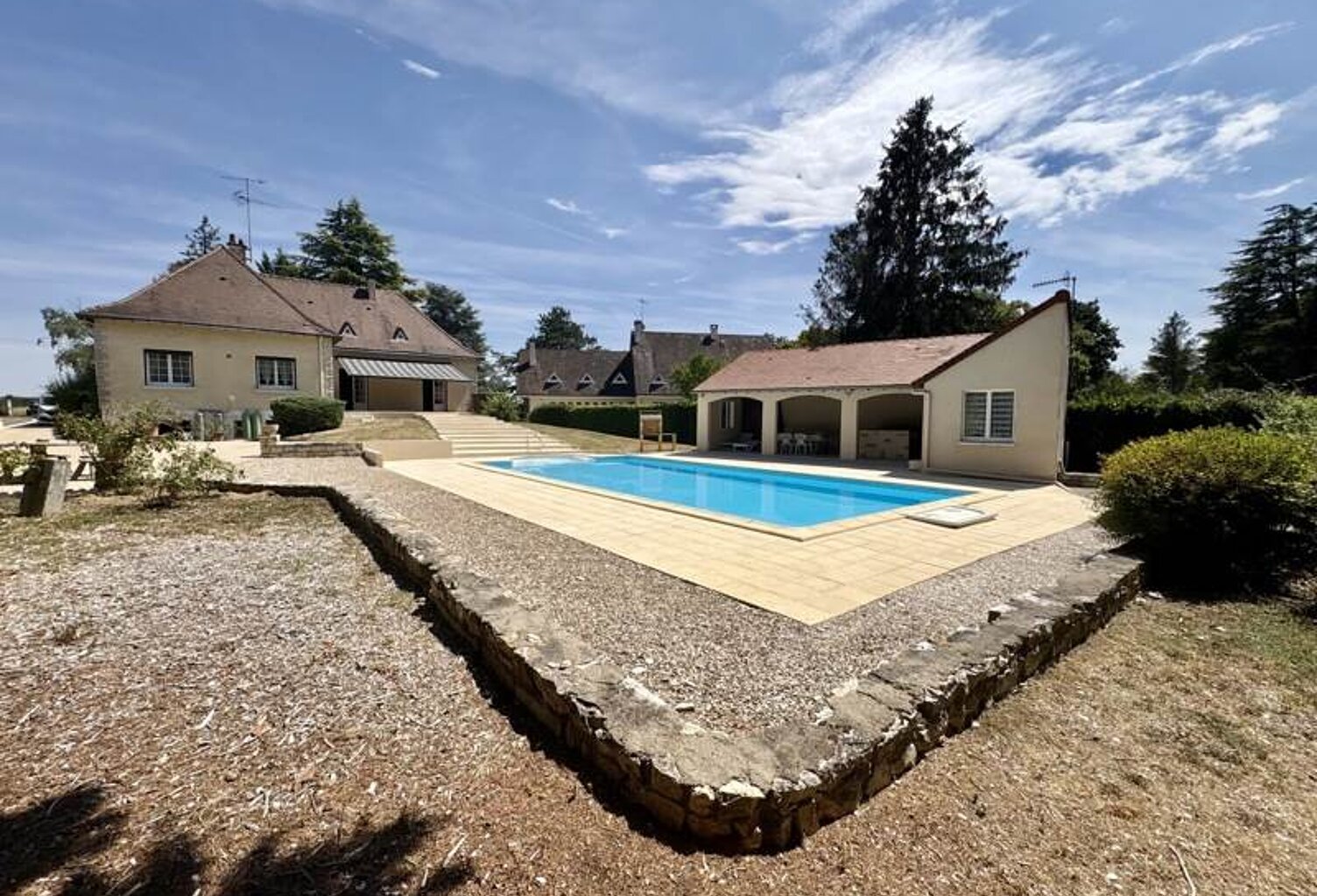 Pavillon de 6 pièces principales — photo 1