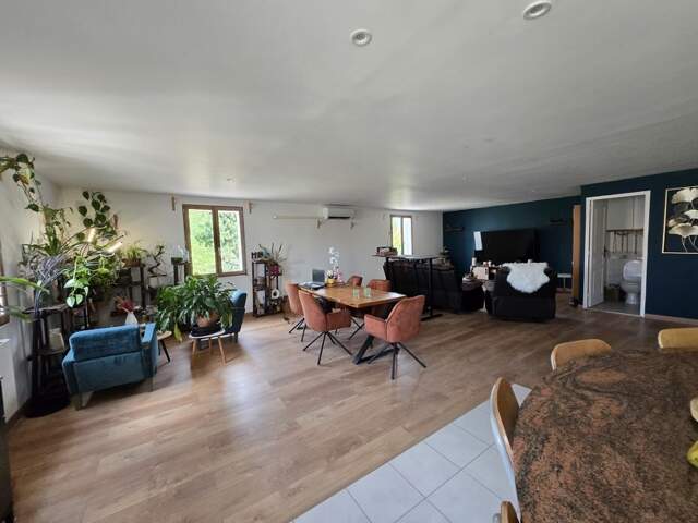 Duplex de 6 pièces principales — photo du bien