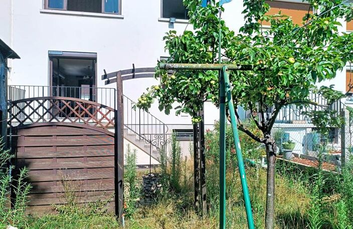 Vente maison 4 pièces 74 m² Issou (78440) — photo 2