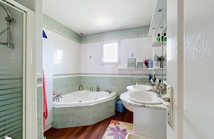 Contemporaine de 4 pièces principales — photo 3