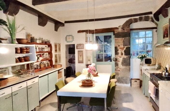 Maison de ville de 7 pièces principales — photo 2