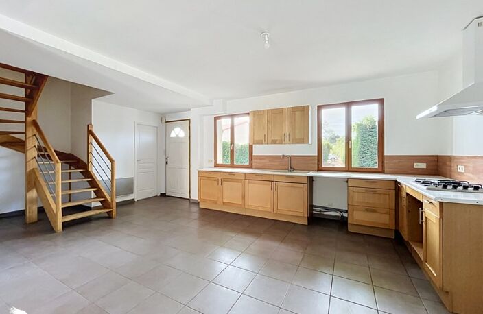 Vente maison 4 pièces 104 m² Saint-Sulpice-sur-Lèze (31410) — photo 4
