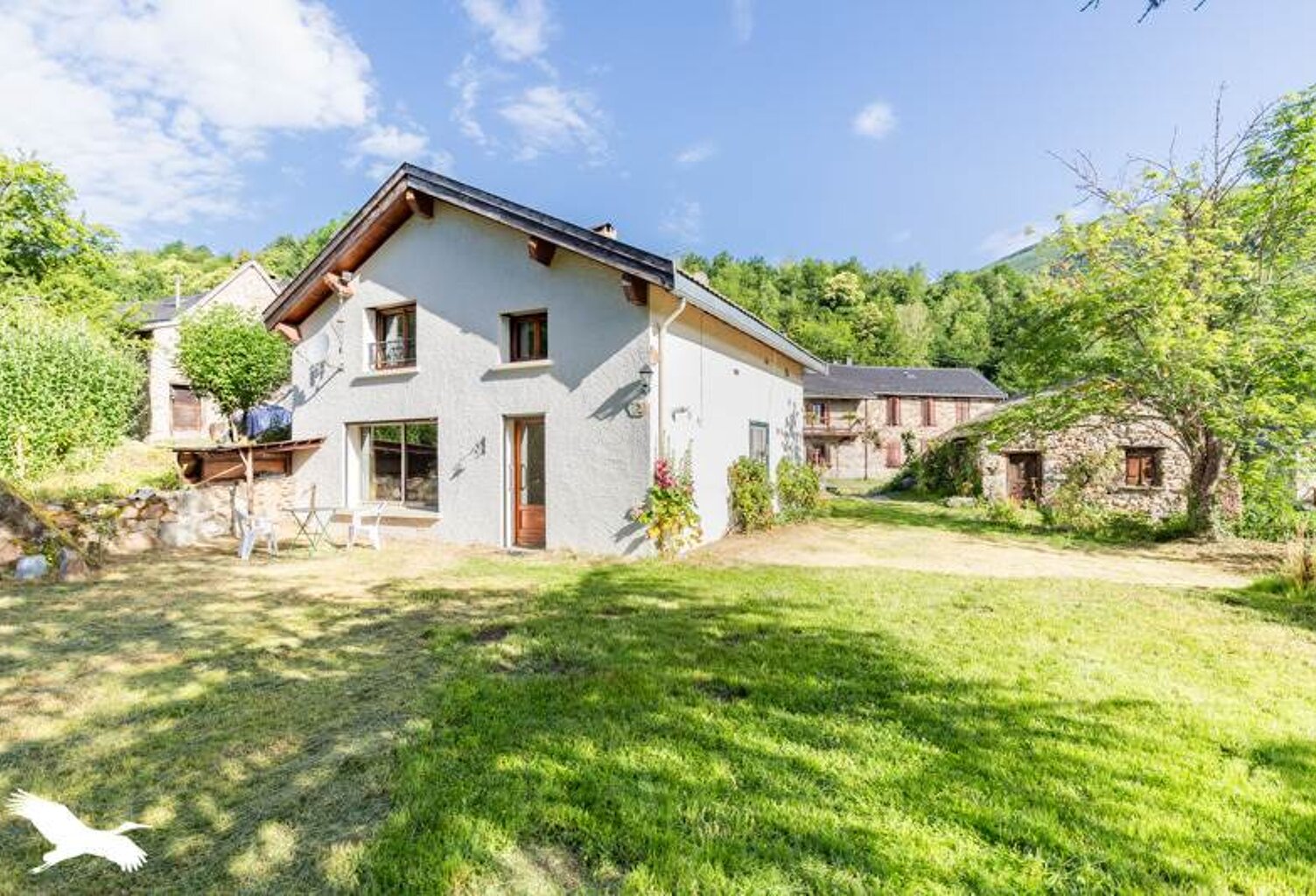 Maison en pierre de 10 pièces principales — photo 1