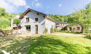 Maison 10 Pièces 219 m² à vendre à Saurat (09400)