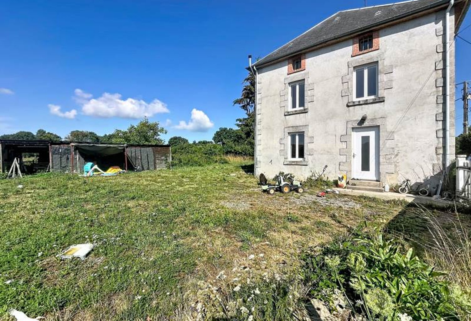 Vente maison 6 pièces 125 m² Saint-Dizier-Masbaraud (23400) — photo 1
