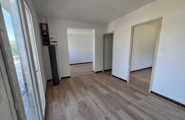 Vente maison 2 pièces 44 m² Saint-Seurin-sur-l'Isle (33660) — photo 3