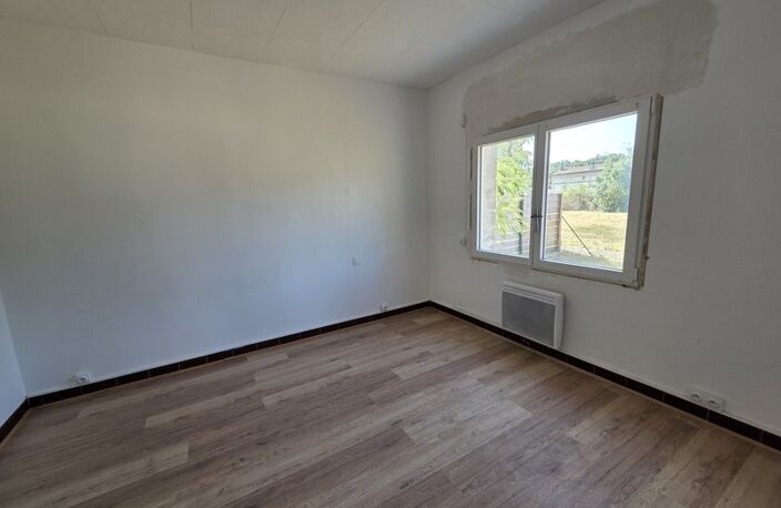 Vente maison 2 pièces 44 m² Saint-Seurin-sur-l'Isle (33660) — photo 4
