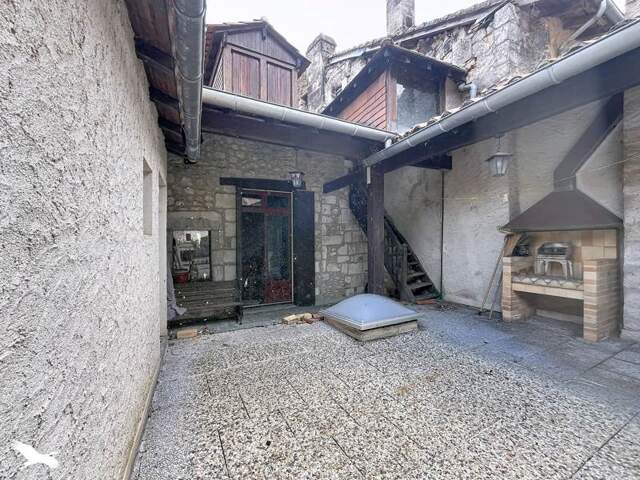 Maison de ville de 5 pièces principales — photo du bien