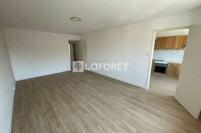 Appartement 3 pièces 945 €