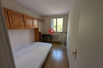 Appartement 3 pièces 735 €