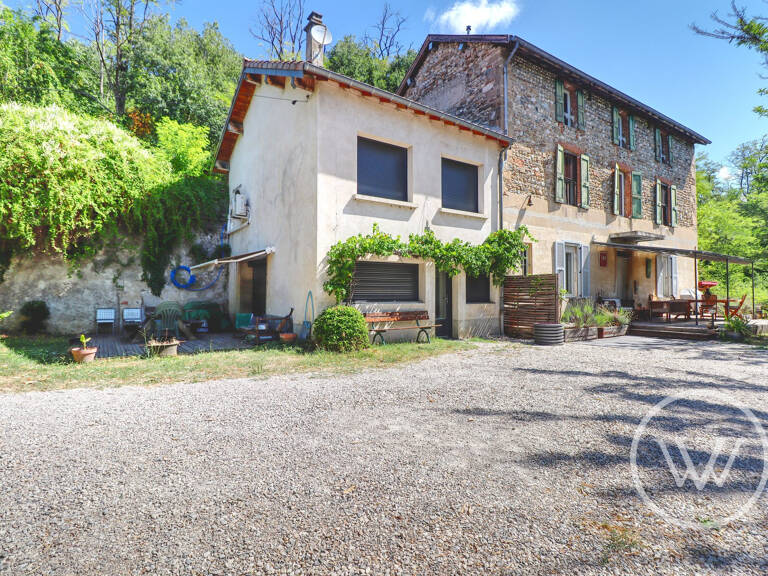 Propriété de 241m² sur une parcelle de 3585m², à Romans — photo 1