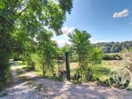 Propriété de 241m² sur une parcelle de 3585m², à Romans — photo 2