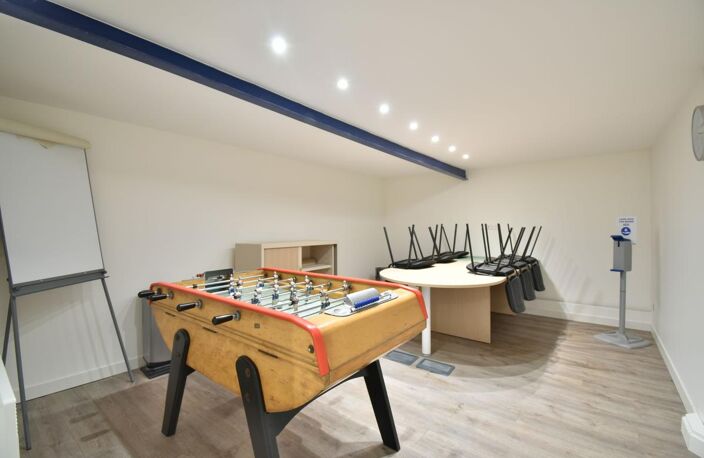Bien commercial À Vendre — photo 5