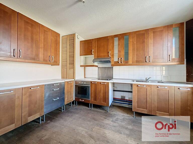 Appartement À Louer - Avenue Du Général De Gaulle — photo 1
