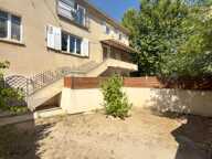 Appartement T3/4 avec jardin et stationnements — photo 2