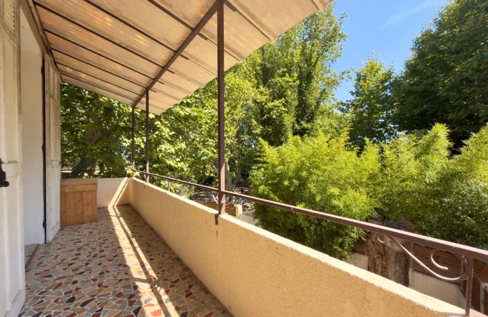 Appartement T3/4 avec jardin et stationnements — photo 3