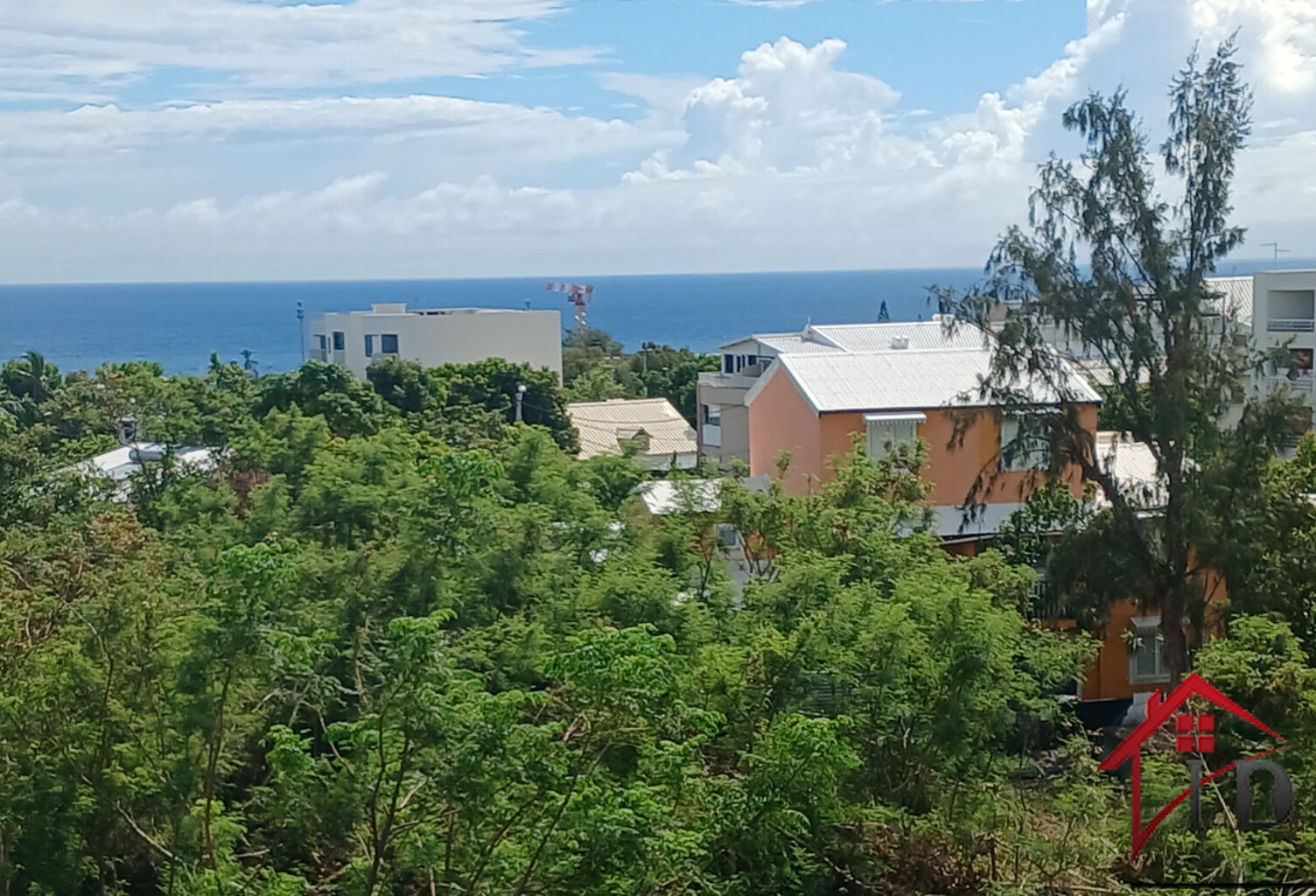 Grand T2 de 46,80 m2 avec varangue et vue dégagée   Sainte-C — photo 1