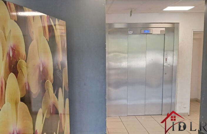 Grand T2 de 46,80 m2 avec varangue et vue dégagée   Sainte-C — photo 5