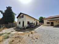 A vendre en exclusivité, Hautes-Pyrénées (65), 15 kms de Lannemezan : deux maisons sur un même terrain avec garage — photo 2