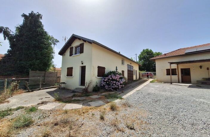 A vendre en exclusivité, Hautes-Pyrénées (65), 15 kms de Lannemezan : deux maisons sur un même terrain avec garage — photo 2