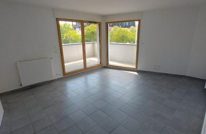 T3 BEGLES — photo 2