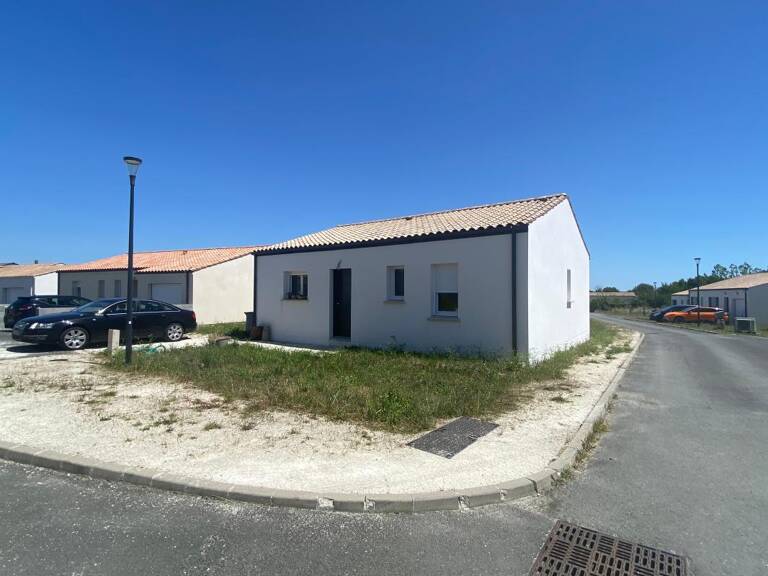 Muron, maison de plain-pied 2 chambres avec jardin — photo 1