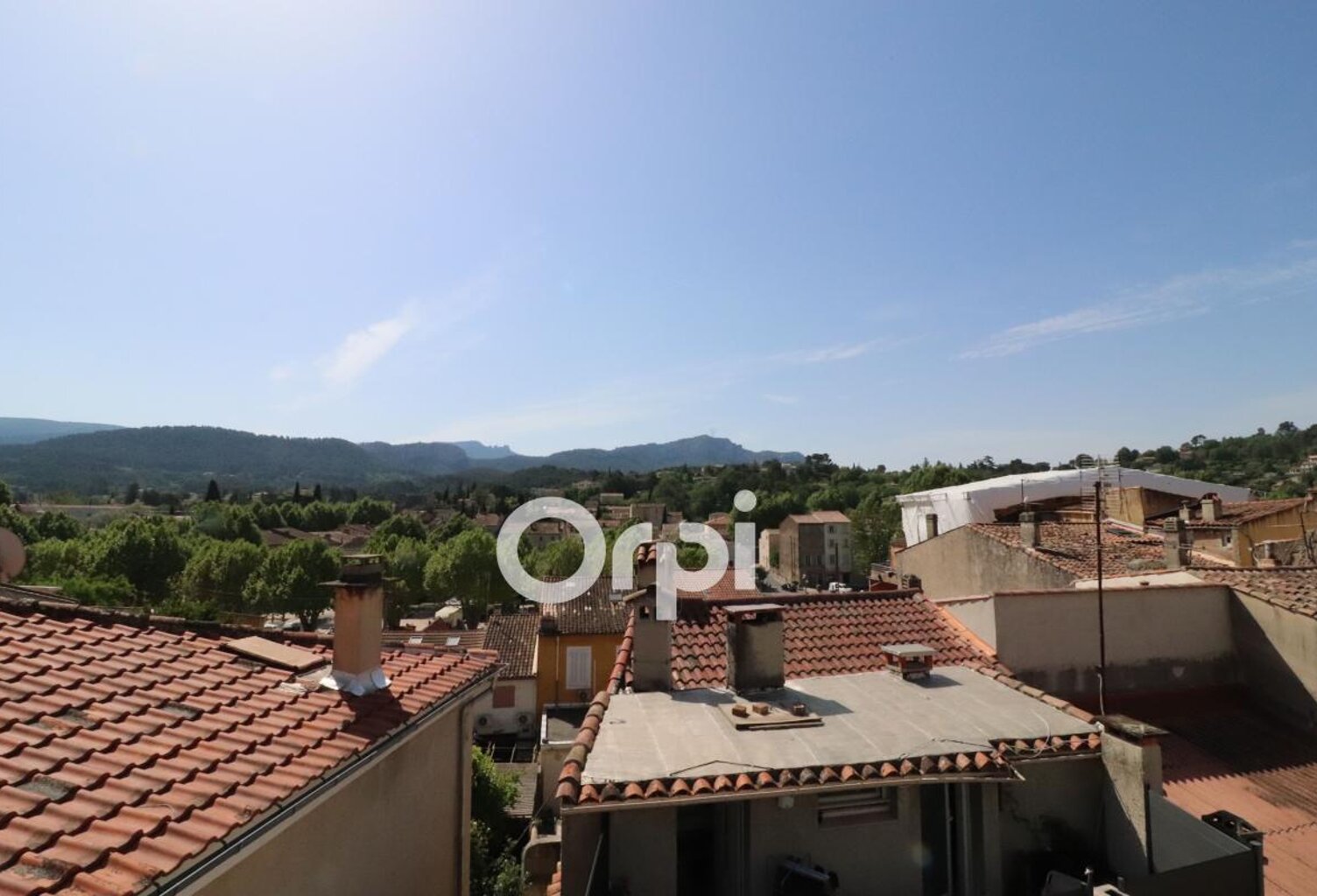 AURIOL Appartement type 3 avec terrasse — photo 1